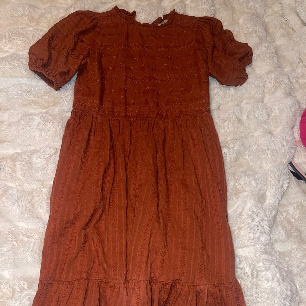 Brown Dress! PERFECT for fall time or dinners!!